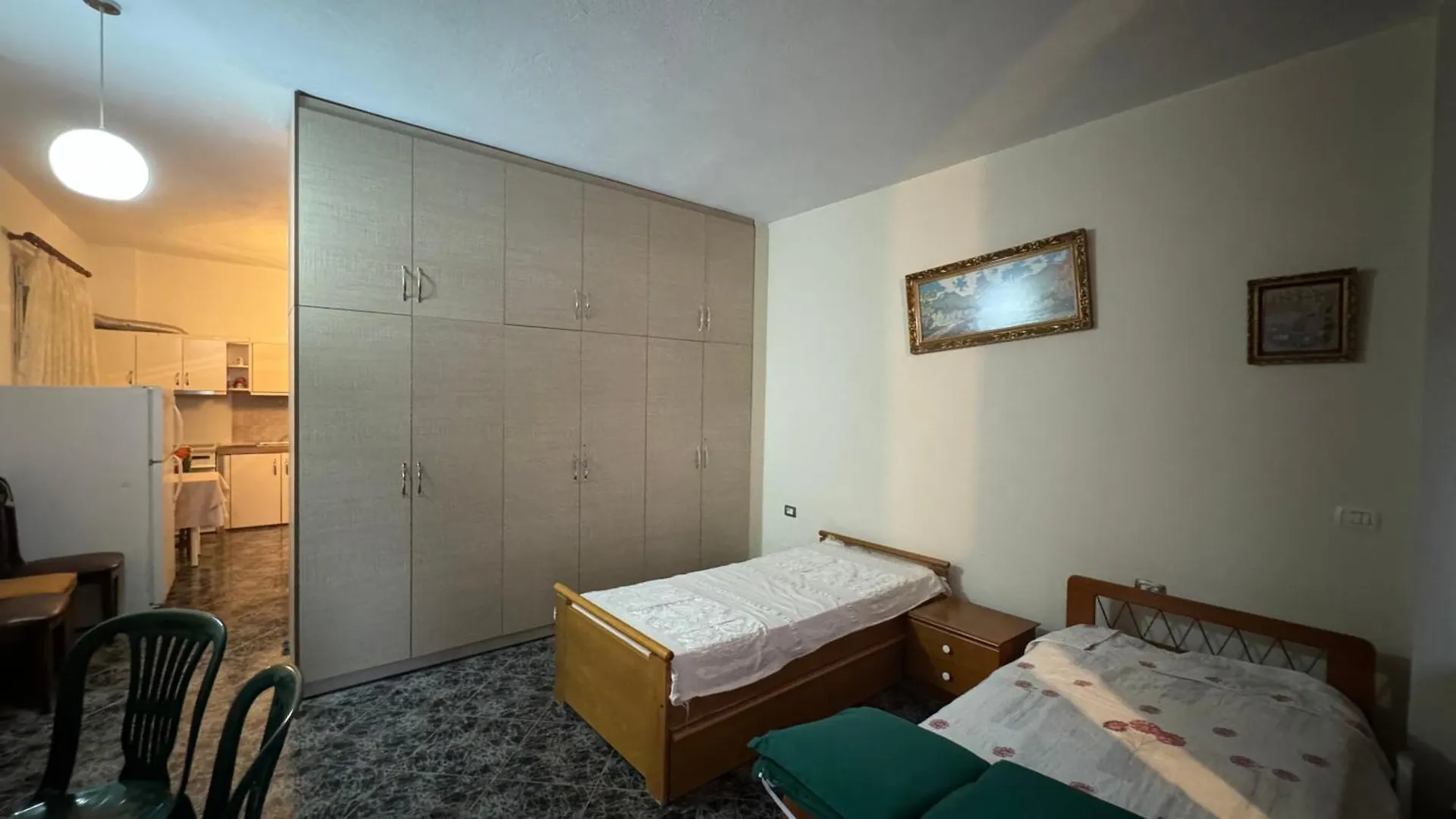 Apartment Lida Guest House Permet
