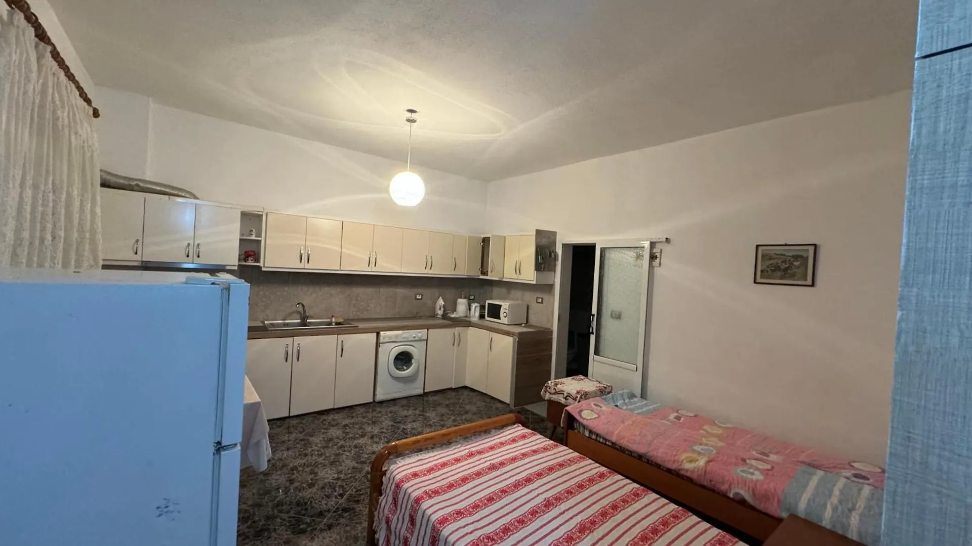 Apartment Lida Guest House Permet