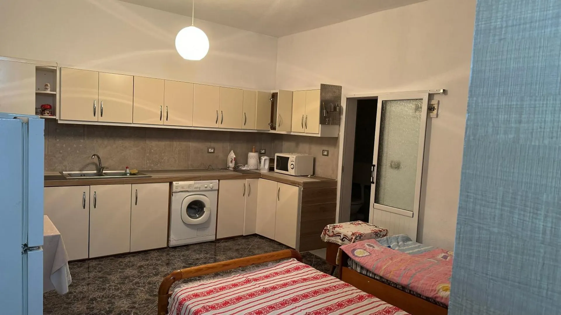 Lida Guest House Permet Apartment